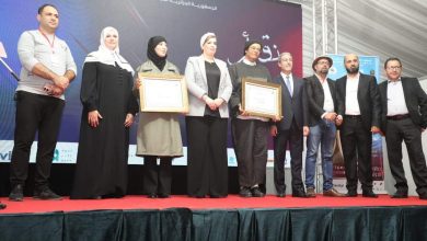 صورة نشاطات ثرية في مجالات الأدب والتاريخ والترجمة بقصر المعارض “الصنوبر البحري