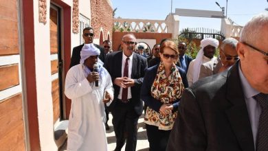 صورة وزيرة السياحة والصناعة التقليدية في زيارة عمل و تفقد إلى ولاية أدرار